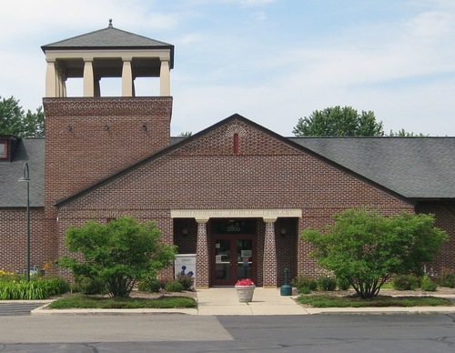 The Johnsburg Public Library District serves the residents of Johnsburg School District 12.  The library is located at 3000 N. Johnsburg Rd., (815)-344-0077.