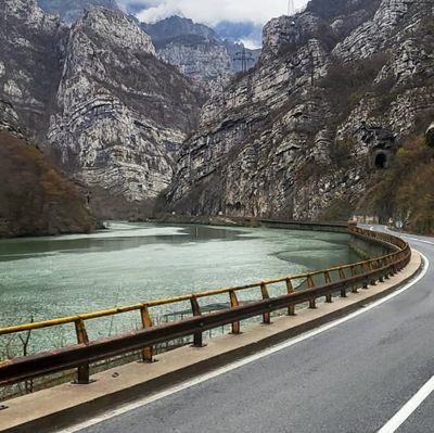 Dilekkuvvet's profile picture. Kendini tanimak, marifetlerin marifeti...