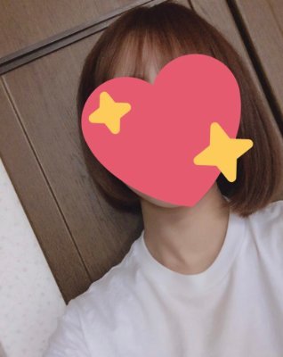 20代だよん💛いつもムラムラ。寝バックが好き💛