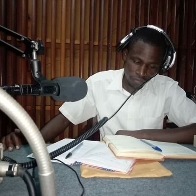 Journalist from umcat school of journalism and mass communication