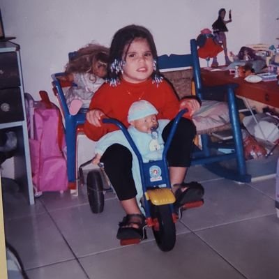 tallowlblue's profile picture. Disléxica para los refranes y zurda