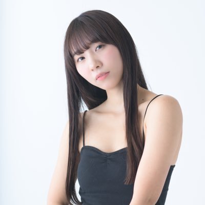 モデル/タレント《CM、広告、ナレーション、たまにお芝居》経歴はHPからご覧いただけます。新潟県見附市出身。邦ロックが大好きです。撮影相談はお気軽にdmまで