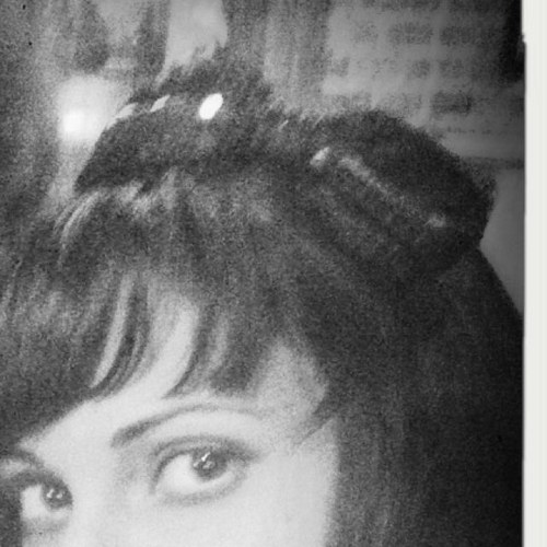 myyellowchair's profile picture. i'm just a painting that's still wet. if you touch me ill be smeared, you'll be stained for the rest of your life