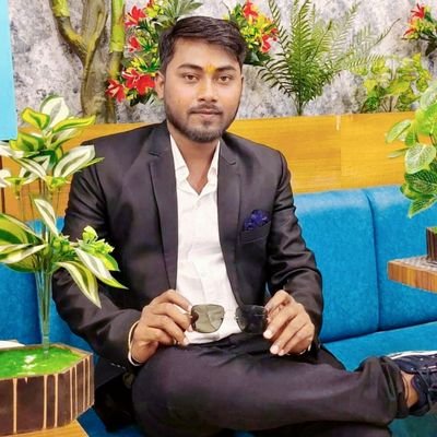 मुझे क्या डराएगा मौत का मंजर, हमने तो जन्म ही कातिलों की बस्ती में लिया है....