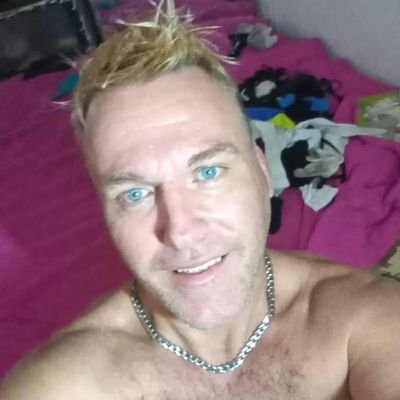 Easygoing Gay man looking for friends and fun
