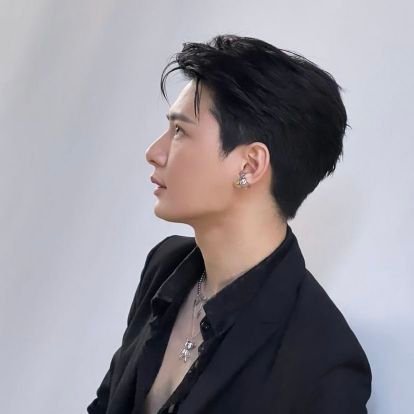 milkitways's profile picture. waiting for us to orbit together #KristPerawat 💫