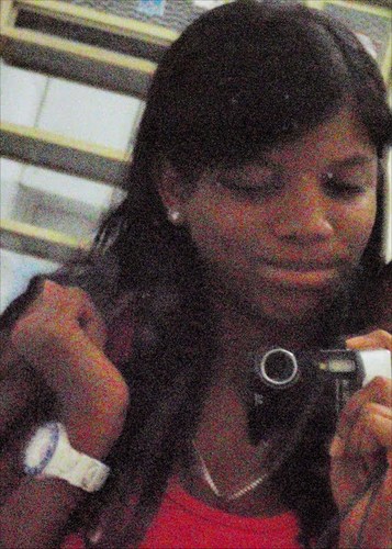 enquanto alguns escolhem as pessoas perfeitas, eu escolho as que me fazem bem .$$