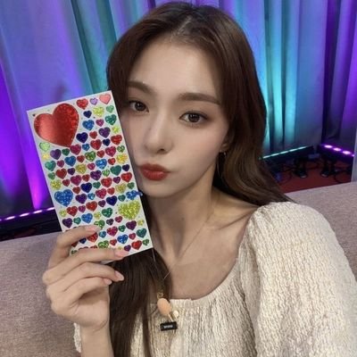 Everyday is an opportunity to cry over Gyuri.