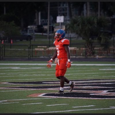 Boone HighSchool #9🧡🏈|C/O 24|height:5’10 weight:185 keep god first🙏🏾~🙏🏾LLL💕~GRINDING FOR MY FAMILY🙏🏾⭐️