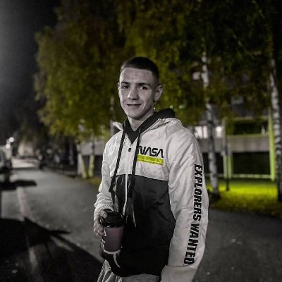 EfewWfdd's profile picture. 