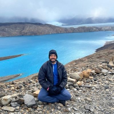 JoseCaa007's profile picture. Católico. Médico. Internista. Nefrólogo. La felicidad está en el saber. En el saber de la existencia, la trascendencia y el sentido de la vida.