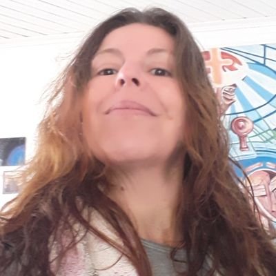 meggenoma_X's profile picture. O prato mais caro do melhor banquete é o que se come cabeça de gente que pensa
E os canibais de cabeça descobrem aqueles que pensam...💬🧠🤔💡