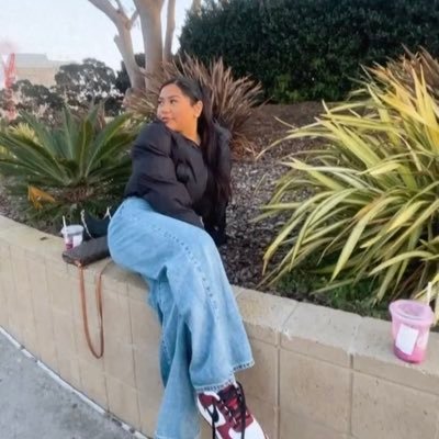 JaniceBgts's profile picture. IG: Janicebgts