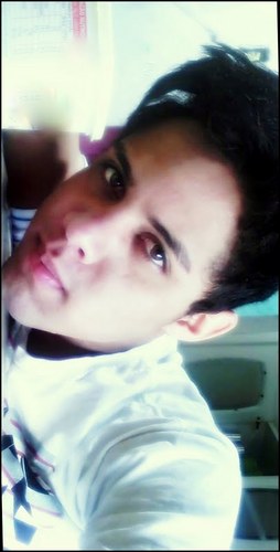 #TTOFICIAL tenho 19 anos ,sou um pouco chato, mt timido, e feliz com a vida