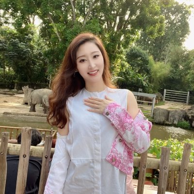 WCDB88's profile picture. If you just want to be happy, it's not hard at all; the hard part is that we always expect to be happier than others.
