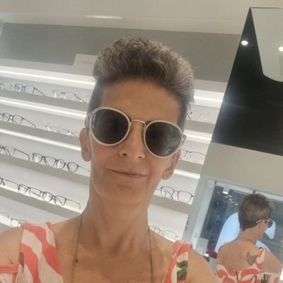jornalista, assessora de imprensa, blogueira e ativista social e ambiental