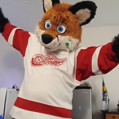 Twitch Affiliate/ Fursuiter/gamer/Streamer for Titania Esports /citizen soldier/patriot/ age 30/#pathtopartner/ https://t.co/xrzgchXMNz / GET SOME MUTHER@#