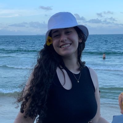 aninhaviapiana's profile picture. • med univates ⚕️