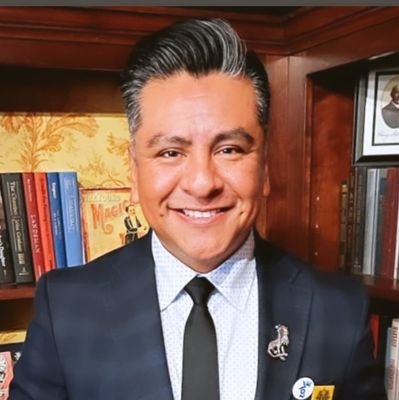 PRandTech's profile picture. PR and SM strategist for global brands w/ focus in tech, sports and entertainment |  @PRweek 40 under 40 (@edelmanpr, @taylorstrategy alumn)