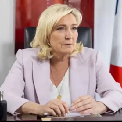 EnzoRaymond69's profile picture. 💙🤍❤️ 🇫🇷🇬🇧🇮🇹🇪🇸