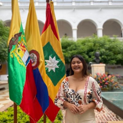 Comunicadora Social | Consejera de paz  ✋🏽 Me gusta la gente que me enseña a mirar con otros ojos.