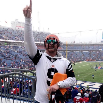 STACHNIK_'s profile picture. Veteran, Bartender, Student, Professional Reds Heckler