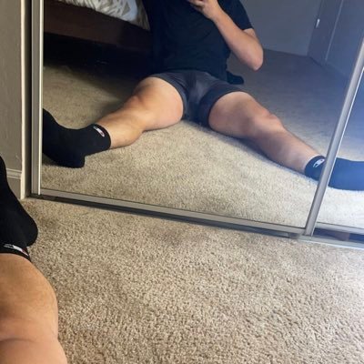 🔞+ Bi Dom Top. Latino. 23 y/o College Boy. Uncut. DM Me. OF down below