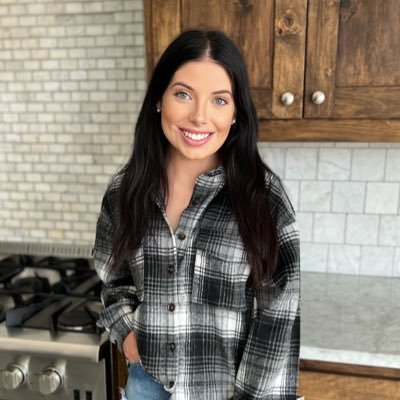 MrsHastingss's profile picture. First Grade • Beck Elementary • Reveur • UNT & ΠΒΦ Alumni