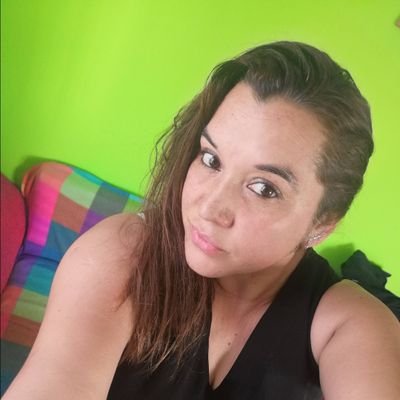 carlealc02's profile picture. “No importa lo que la gente piense de mí, siempre brillaré al final del día” 
Mamá de Antonella Muriel 💞
No respondo a los resentido 😉
62 % 🇨🇱🖤