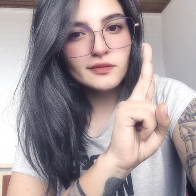 Ing. Sistemas, especialista en BigData, Master en Ciencia de Datos (UC) Músico de Sesión (Guitarrista), Ilustradora Digital y Streamer.