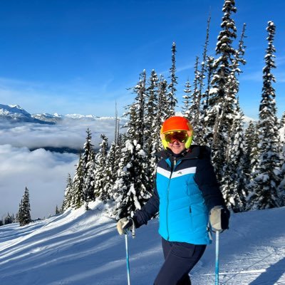 #motherofboys, wife, lawyer, horse lover, taxi driver to a multitude of sports venues....💙 to ⛷️🎿