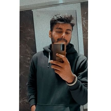 Introvert_aadi's profile picture. Spreading love together 💙 Listen to #LaalIshq :) 
Dil se #Arijitian 
Big fan of @arijitSingh 😍❤️ #NarendraModi 🇮🇳🚩 #JaiShreeRam🚩🛕  #India🇮🇳🇮🇳