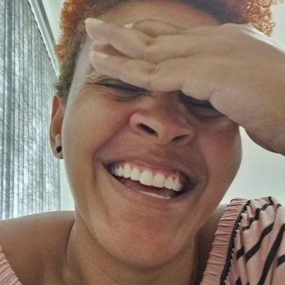 Preta 👑, 
Psicóloga🔱, 
Geminiana ♊
Mãe do João, Vitória  e da Zuri,
Brasiliense 📍, 
Rubro Negra ❤️🖤