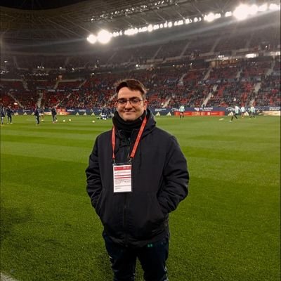 El alma cuatribarrada y blanquillo el corazón.
Técnico informático 🖥️
Me lees en @PremierTiempo
💳 Entrenador UEFA C en @cdoliverurrutia