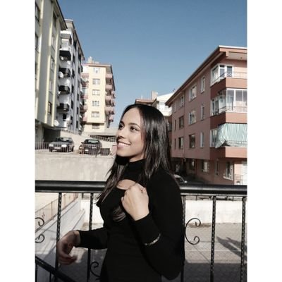•AÜ