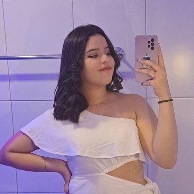 amo minha vida p crlh, mas pelo menos 1 vez por dia eu quero desviver