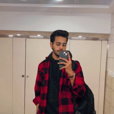 ishiv_yadav's profile picture. Web & App Developer 💻 | Graphic Designer 🎨 | Products, Startups 🧠 | Content Creator ✨
Founder @ https://t.co/83ShL1r5Hd