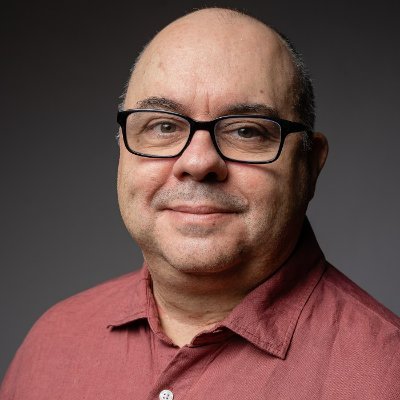 Periodista, profesor, doctor; @grupometalia; @uc3m; @Master_ElMundo; autor de 'Gorbachov: luces y sombras de un camarada' y de 'Venidos del frío'