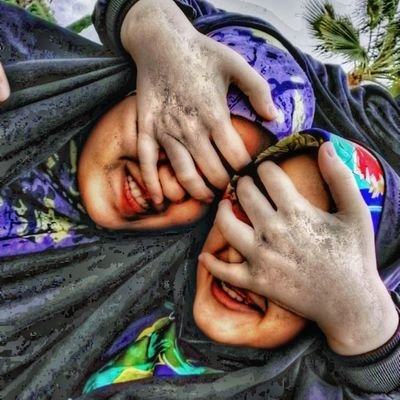یک عدد ساندیس خور ساندیس ندیده🧃
اینستام فالو شه هنرام و ببین👇🏻💕
