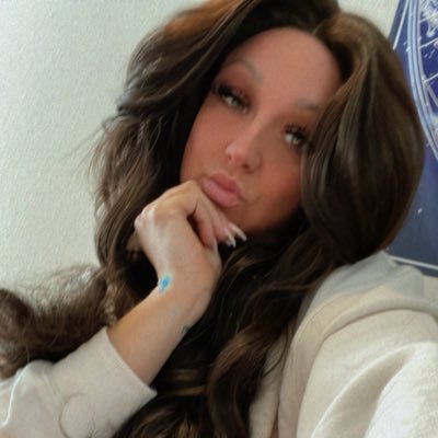 Manager @tuttarantino @wemissukam 🎶 is my true 💗 Creative consultant/content creator/songwriter 🎧🎼