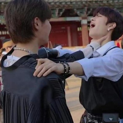 Solo soy un chico que está enamorado de media industria de Kpop
#Kpop / #StrayKids / #TWICE