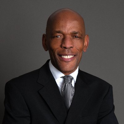 SamuelAbane's profile picture. German World Citizen with migration advantage - Translator-Interpreter-Human-Runner-Father. Errare humanum est, sed in errare perseverare diabolicum!