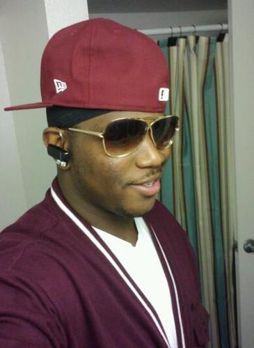 work for pepsi in college brown skinked  and love to get turnt up