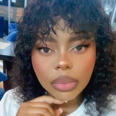 As a man thinks in his heart 🤍 ,so he becomes. Proverbs 23:7 ❤. I aspire to be a giver. A giver of Love, a giver of good vibes and a giver of strength♥️.
