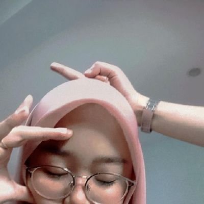 sweetyeoll's profile picture. ini bio cakep betll!