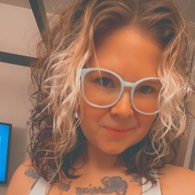 🌙 slut . 💣 bitch . 🦋Your favorite virtual fantasy 🦋 🎶 when I think about you, I touch myself 🎶