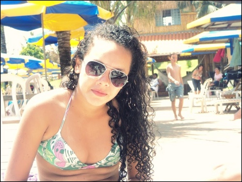aquui não breteira,aqui você cai da cabiçeira,aqui a mulher é bruta,e não INTERESSEIRA ! Cuvuca mulher bruuta ! aoow tendeel õ/ Ω
Comitiva Agarra Eu õ/  Ω Ω