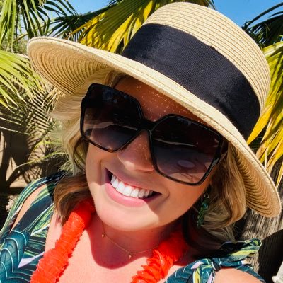 MsLC_AndZ's profile picture. MN Born. AZ Living.