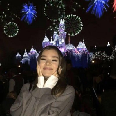 who’s Hailee Steinfeld ? does anybody know ?
