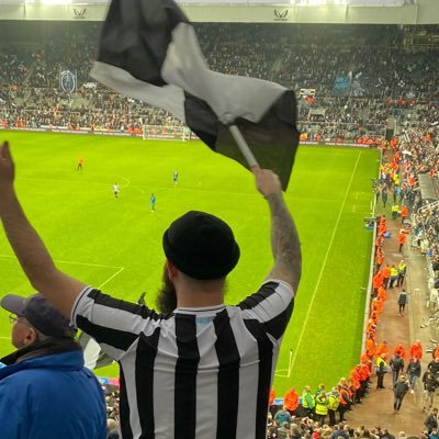 Howay the lads.. ⚫️⚪️ #NUFC